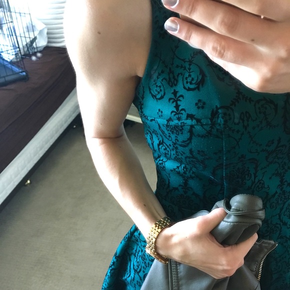 Teal Velvet Print Sleeveless Dress - Picture 7 of 8